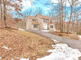 303 Fall Creek Ter, Stroudsburg, PA 18360