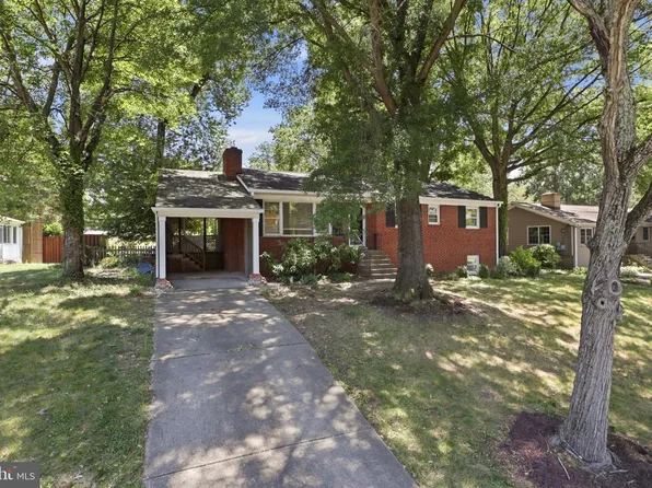 8403 Felton Ln, Alexandria, VA 22308