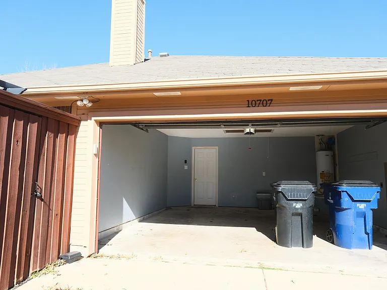 10707 Copperwood Dr — Photo 17