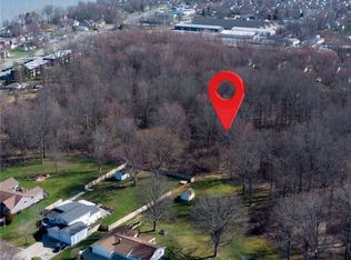 Woodruff Dr, Sheffield lake, OH