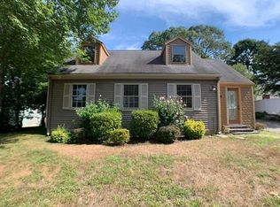 6 Cherry St, Bourne, MA 02532