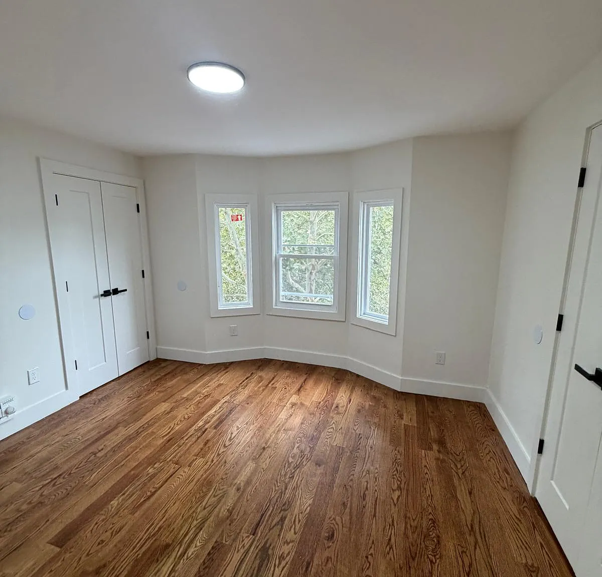 6 bed, $3,150 — Photo 4