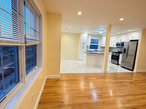 3rd image of 41 Andrews St #2