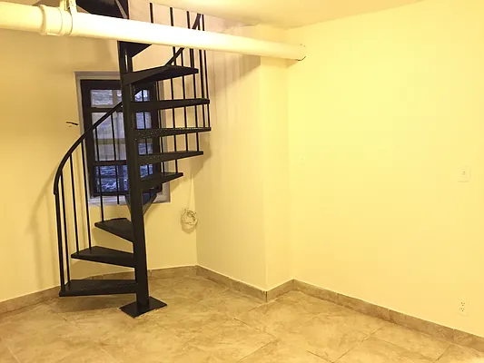 Rented by Sky Management | media 33