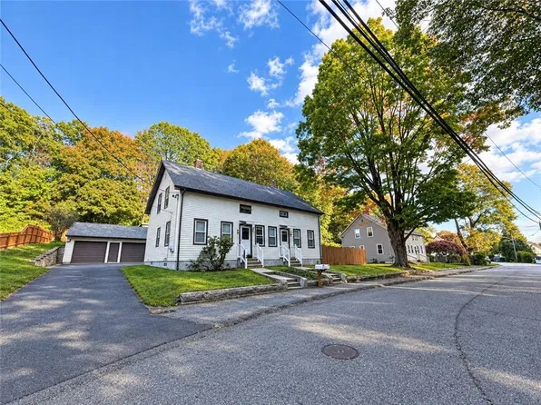 12-14 Mount Pleasant View Ave, Cumberland, RI 02864