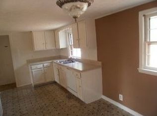 295 Gum Branch Cir, Hartwell, GA 30643