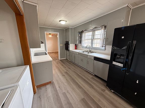 3rd image of 2138 S Scales St