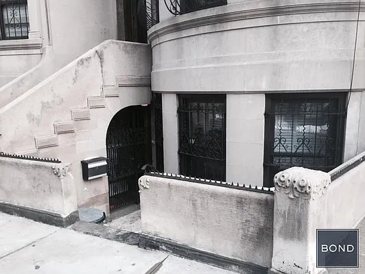 Rented by Bond New York | media 8