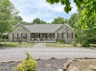 200 Pond Rd, Monterey, TN 38574