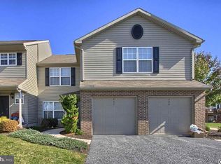 202 Osprey Ln, Hummelstown, PA 17036