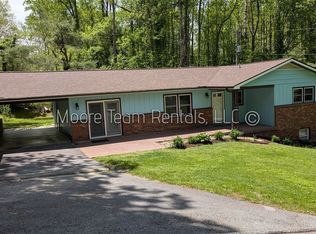 17 Due West Rd, Hendersonville, NC 28792