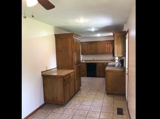 2171 E Cinderella Rd, Springfield, MO 65804