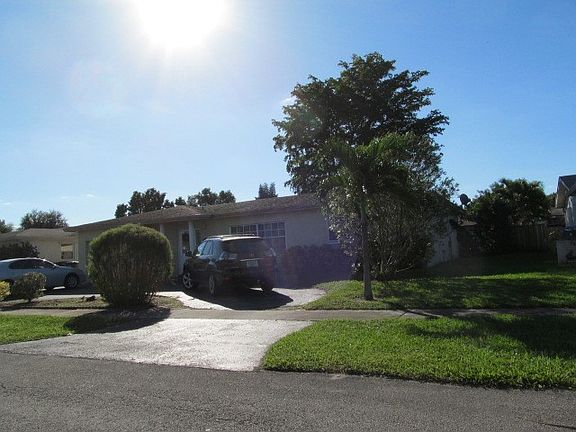 4th image of 6854 Broadmoor