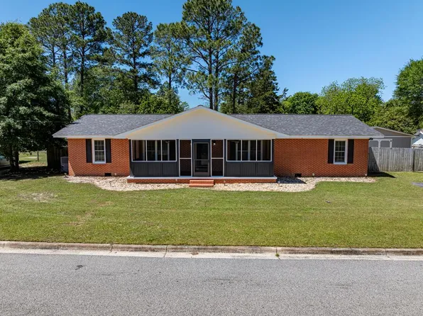 2008 Lee Ave, Tifton, GA 31794