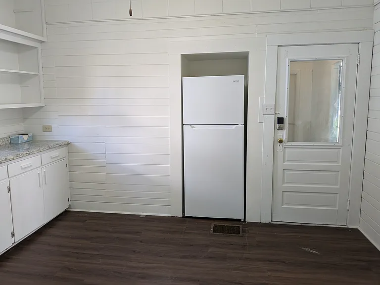 2915 Winter Lake Rd #B — Photo 3