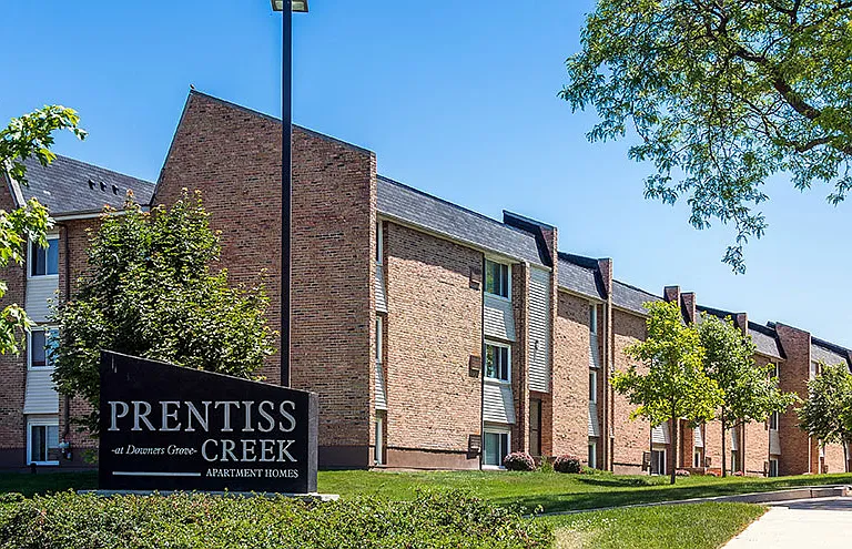 Prentiss Creek at Downers Grove Apartments — Photo 1
