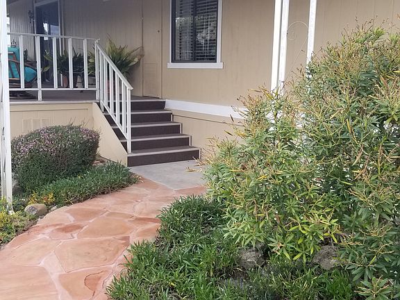 4th image of 807 Villa Teresa Way #807