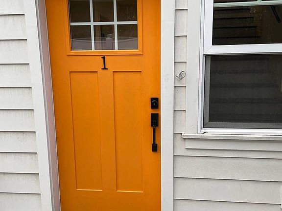 2nd image of 4818 Satsuma Ave #1