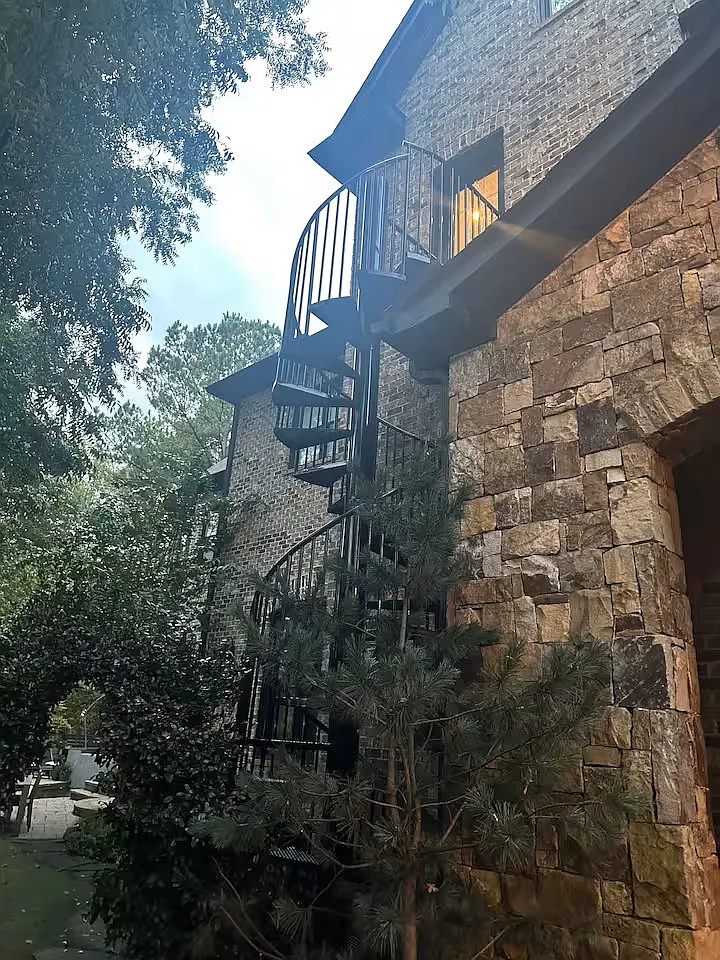 2 bed, 1500 sqft, $3,000 — Photo 2