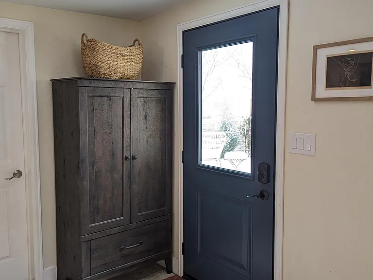4601 Beach Ct — Photo 6