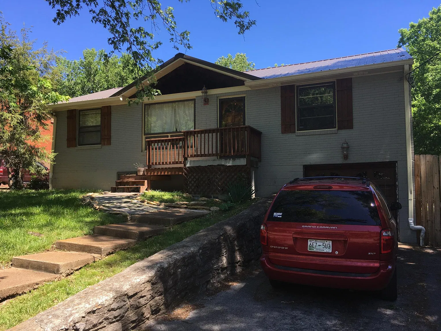 238 Willow Ln — Photo 2