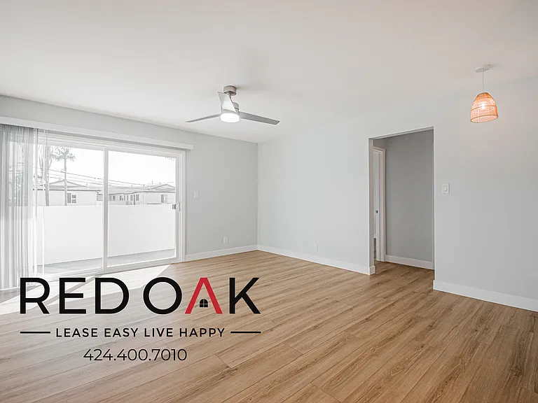 418 N Broadway Ave #5 — Photo 1