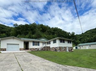 243 Bentley Branch Rd, Chapmanville, WV 25508