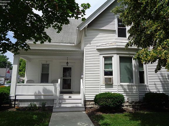 3rd image of 1211 Shelby St
