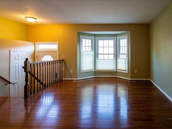 2nd image of 727 Herndon Woods Ct
