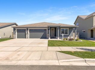 2828 Avrio Ave, Richland, WA 99354