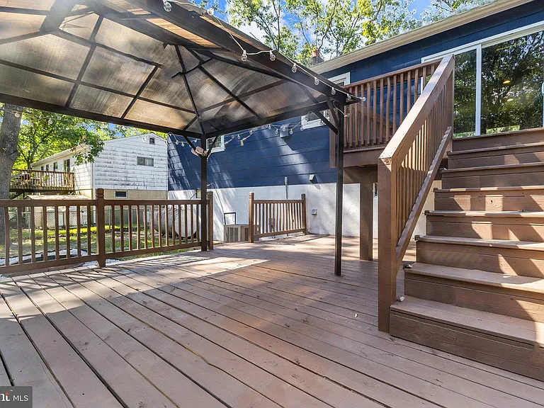 309 California Trl — Photo 27