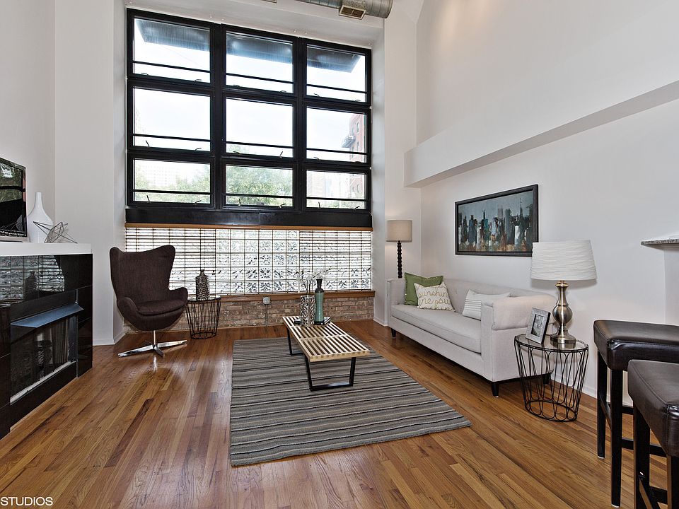 1st image of 1601 S Michigan Ave APT 106