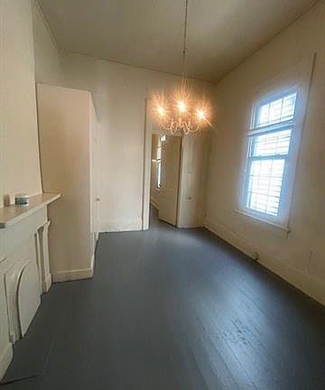 5th image of 2121 Josephine St