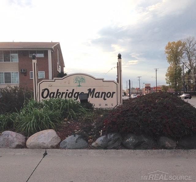 1st image of 30508 Oakridge Manor Dr