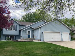 1618 Kings Run Dr NW, Rochester, MN 55901