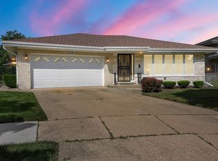 8146 N Grand Ct, Niles, IL 60714