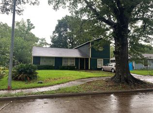 5830 Southlea St, Houston, TX 77033