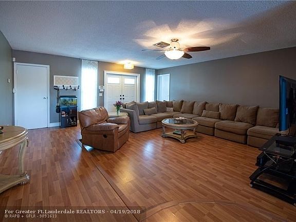 5th image of 10871 NW 29th Ct