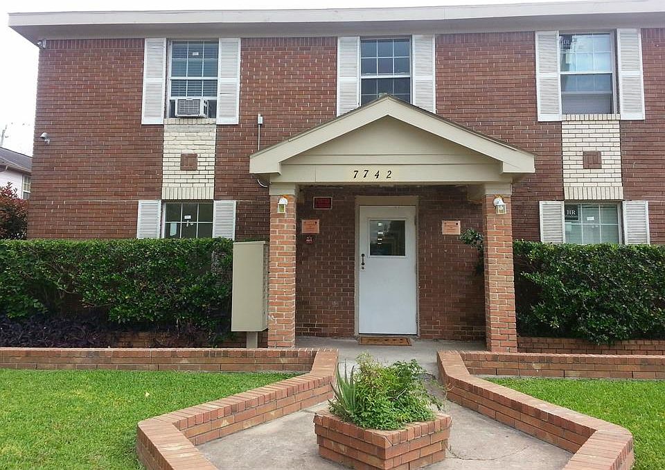 1st image of 7742 Park Place Blvd APT 10