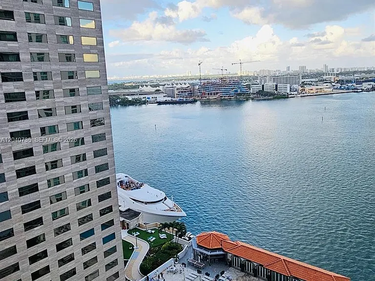 335 Biscayne Blvd #2202 — Photo 9