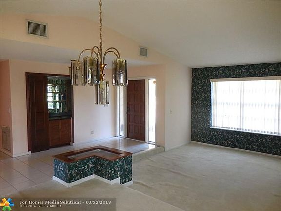 4th image of 9400 NW 10th St