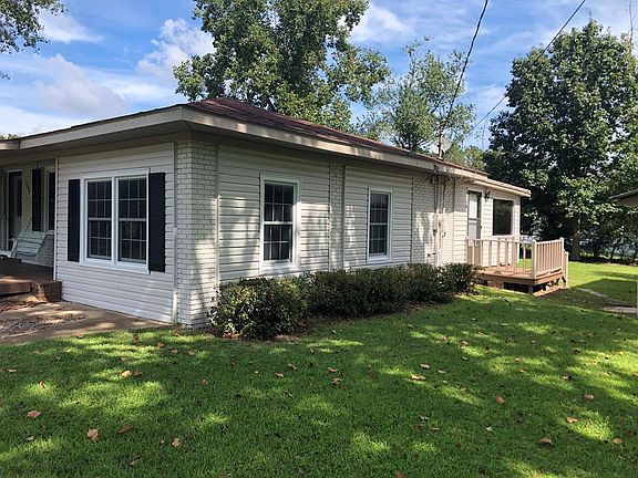3rd image of 399 Old Petross Cir