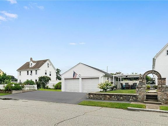 3rd image of 42 Brightridge Ave