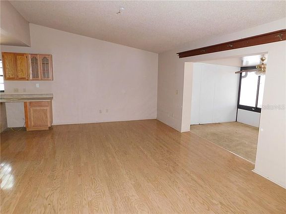 4th image of 714 Stinnett Dr
