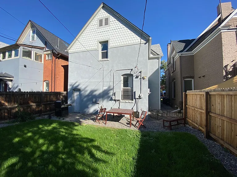 220 W 2nd Ave #2 — Photo 17