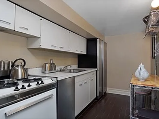 Rented by Corcoran | media 9