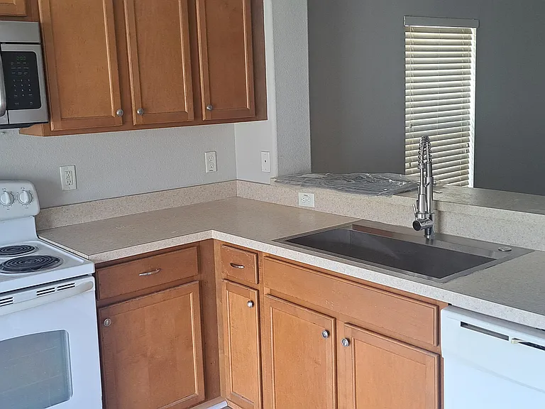 15413 Quail Woods Pl — Photo 3