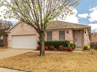 3520 Lake Hill Ln, Hurst, TX 76053