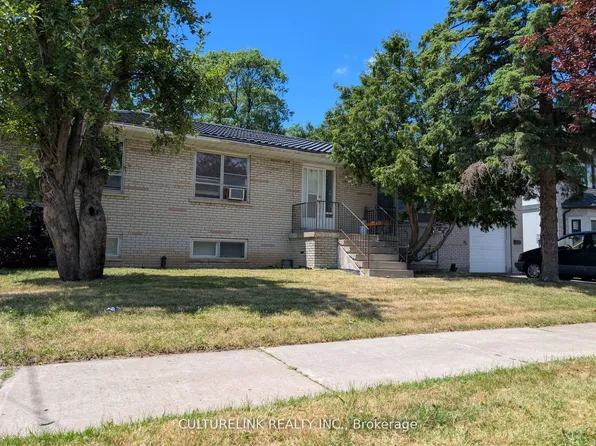 998 Willowdale Ave, Toronto, ON M2M 3C7