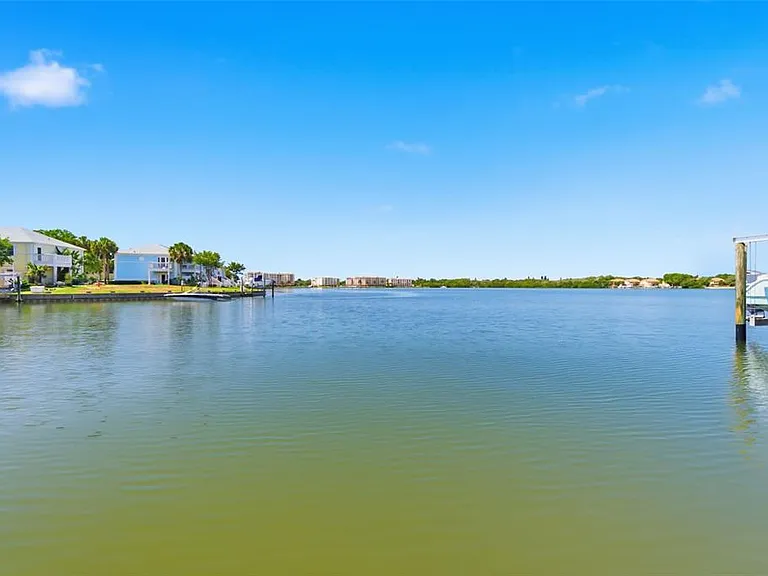 4805 Cobia Dr SE #D — Photo 4